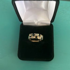 Very nice 14K Yellow gold ring